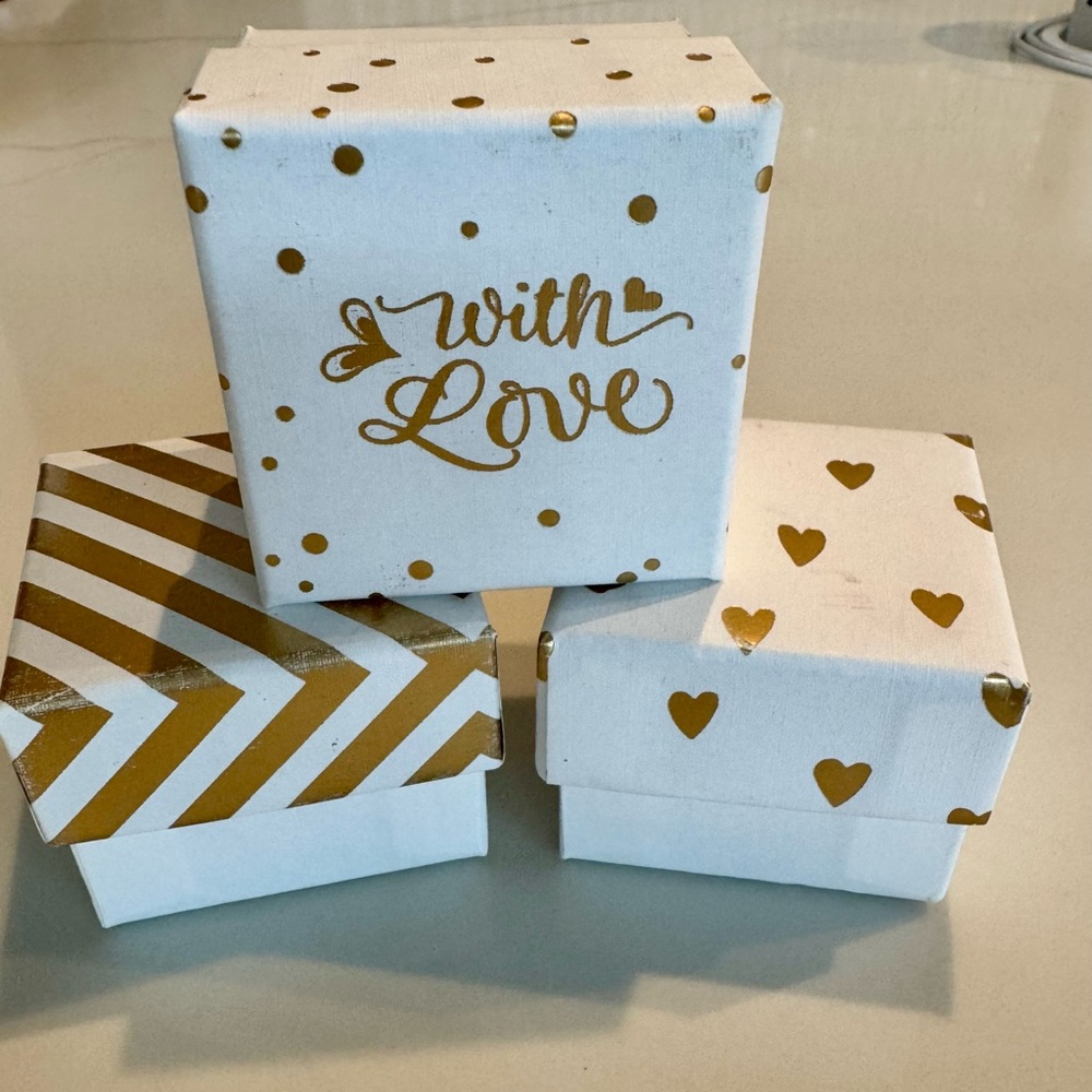 Earring 3 pc Gift Set 🎁 - Picture 2 of 9